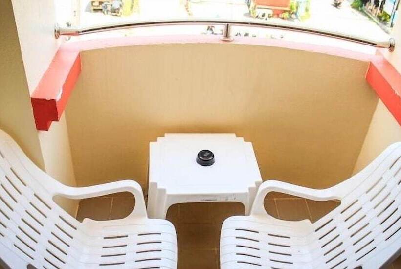 هتل Number 1 Guesthouse & Restaurant