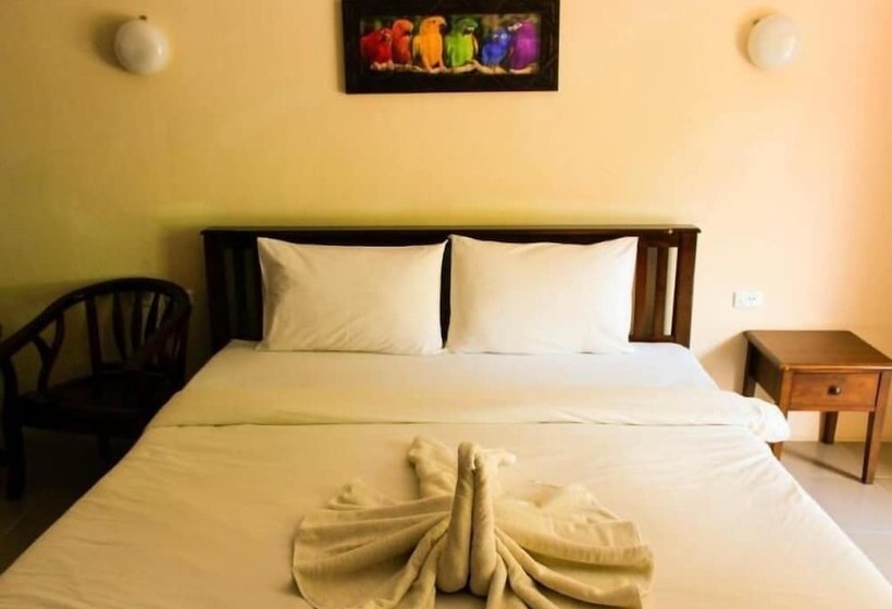 هتل Number 1 Guesthouse & Restaurant