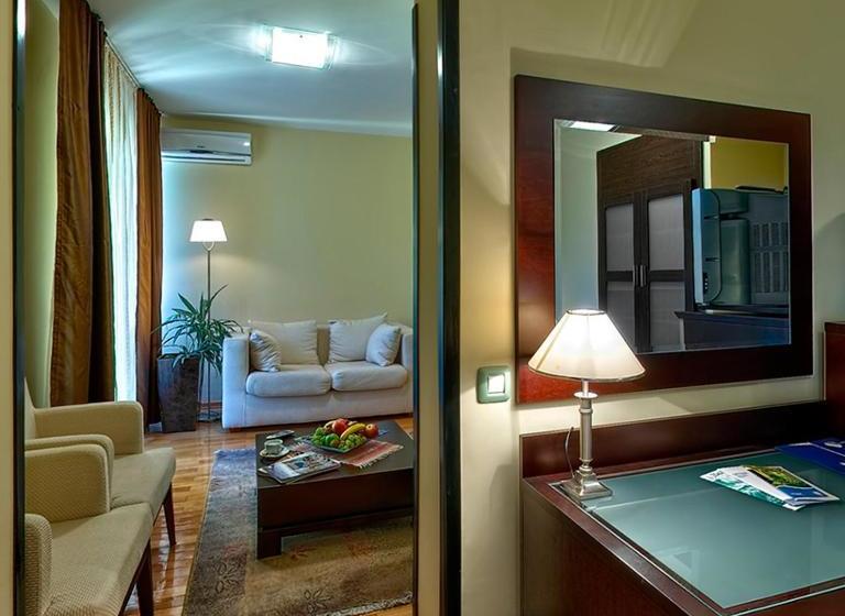 هتل President Garni