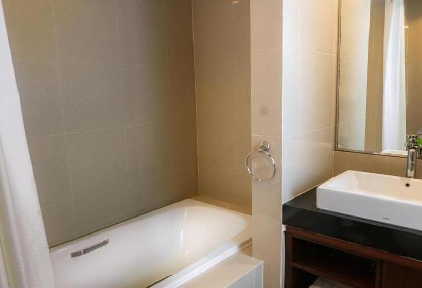 هتل Primebiz  Cikarang