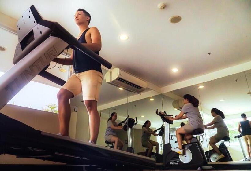 هتل Primebiz  Cikarang