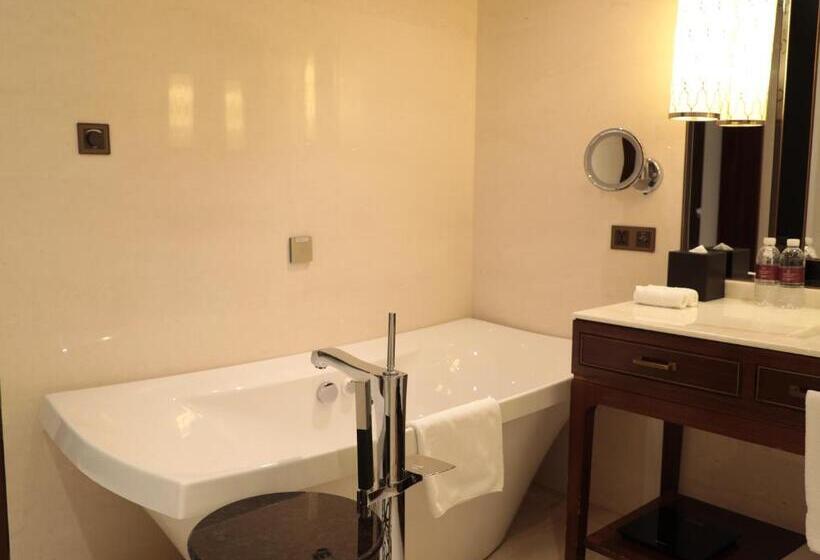 هتل Sheraton Shanghai Jiading
