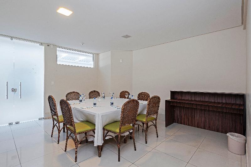 هتل Slaviero Ingleses Convention