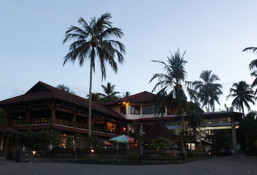 هتل Surya Pesona Beach