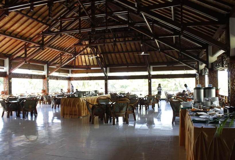 هتل Surya Pesona Beach