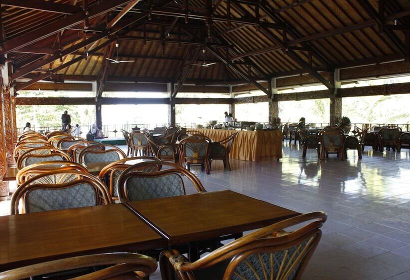 هتل Surya Pesona Beach