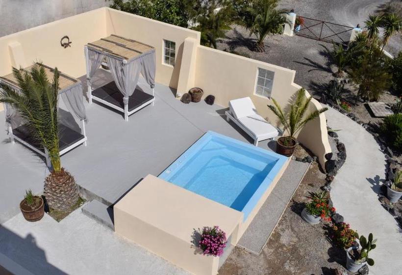 Marina's Studios