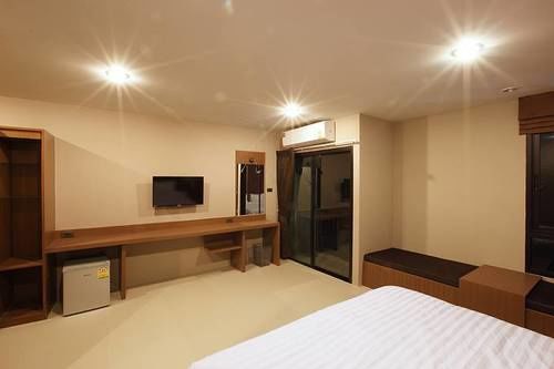 The Plubpla Serviced Apartment