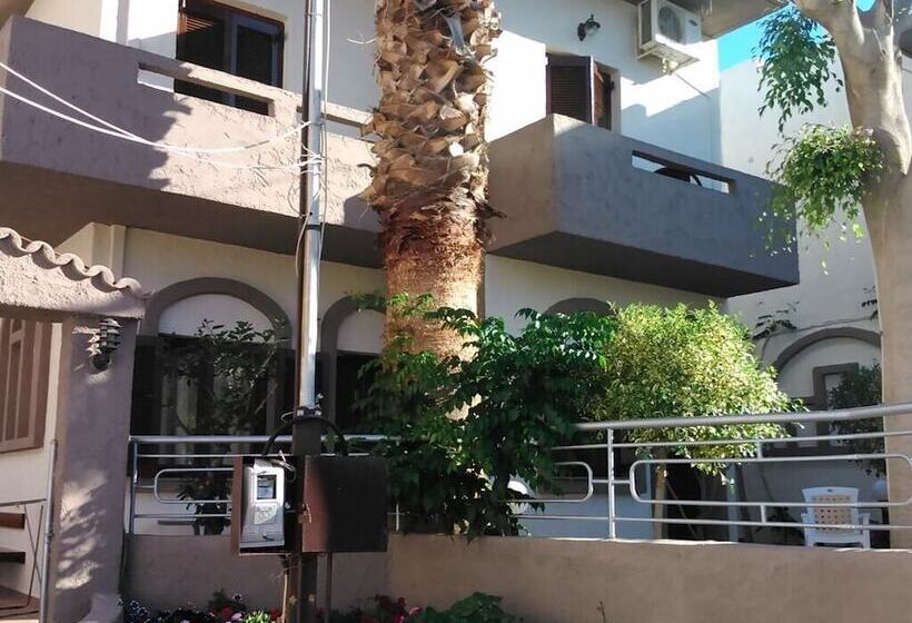 فندق Fotula Studios