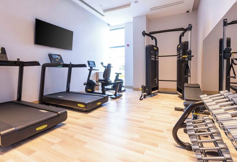 בית מלון כפרי Hilton Garden Inn Samarkand Afrosiyob