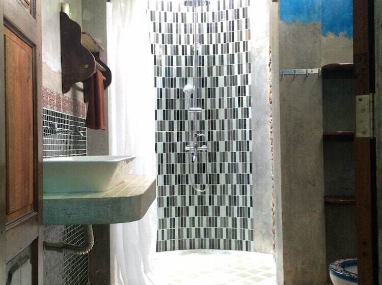 هتل Panji Panji Tropical Wooden Home