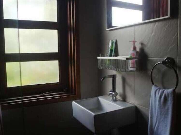 هتل Panji Panji Tropical Wooden Home