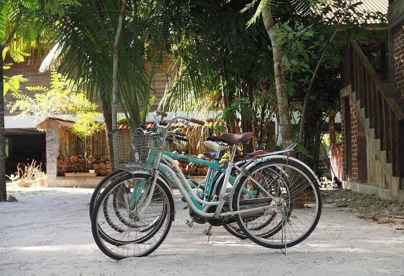 هتل Panji Panji Tropical Wooden Home