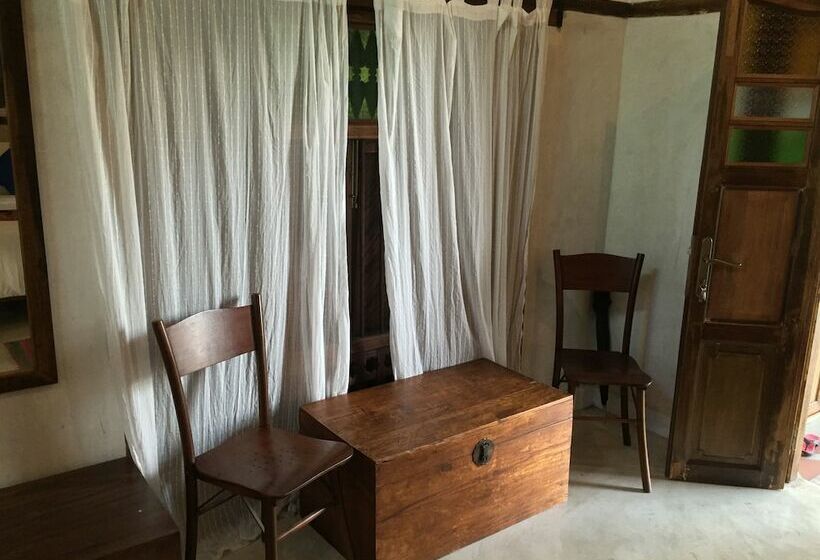 هتل Panji Panji Tropical Wooden Home