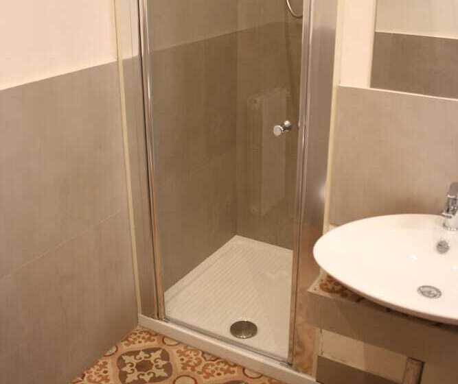 تختخواب و صبحانه Camere A Sud