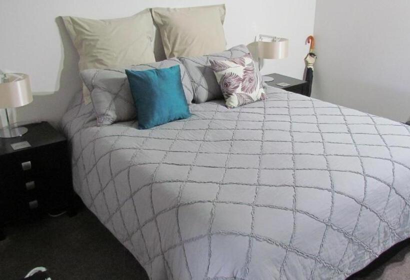 مبيت وإفطار Tongariro Suites