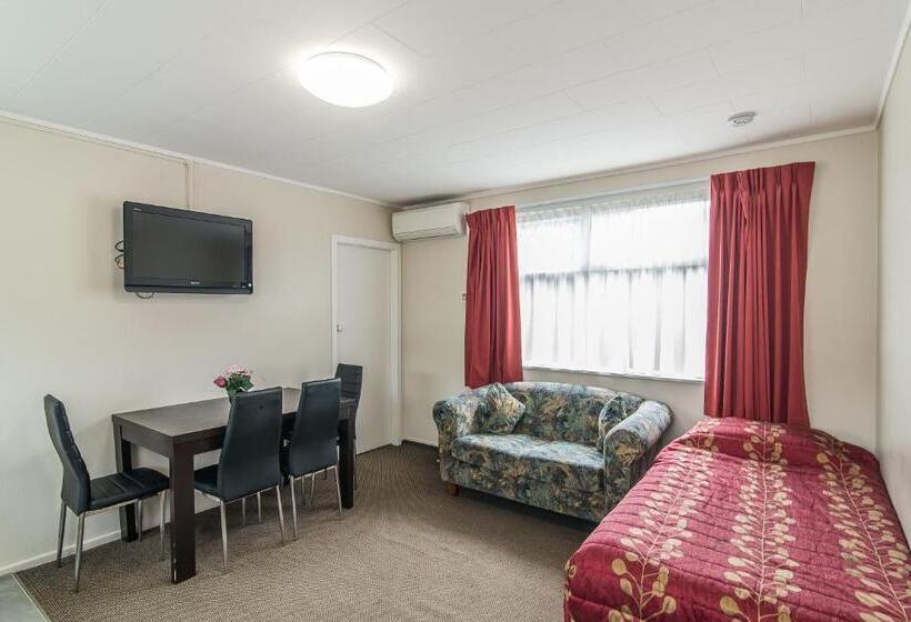 Dupont Motels
