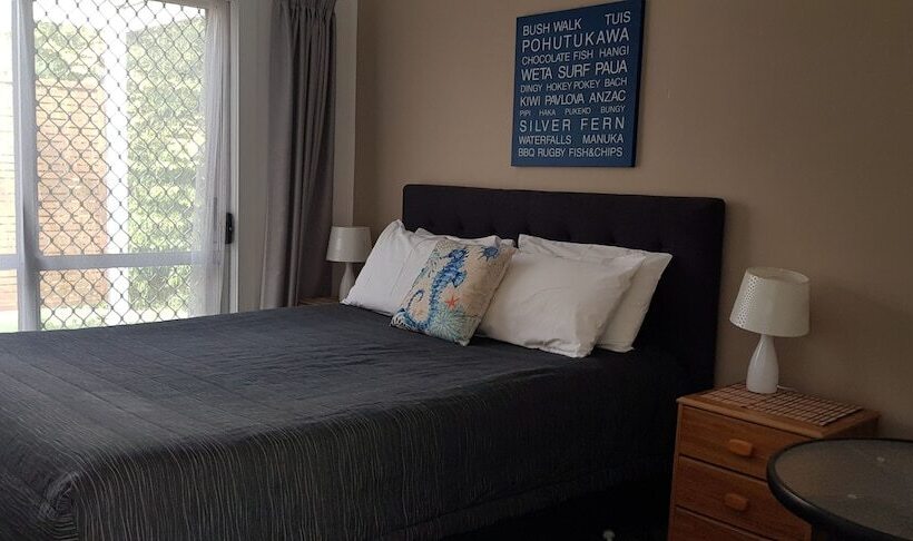 Harbour View Motel