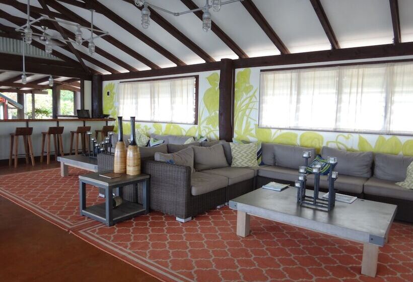 هتل Aganoa Lodge Samoa