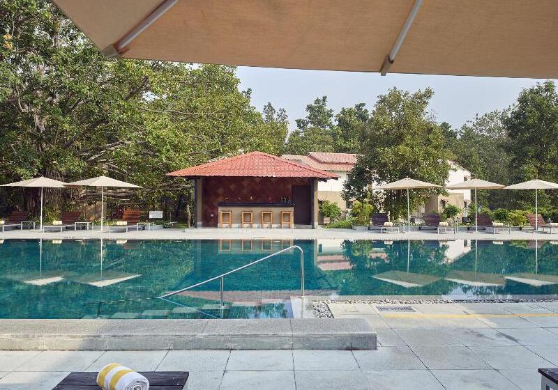 ホテル Club Mahindra Kanha