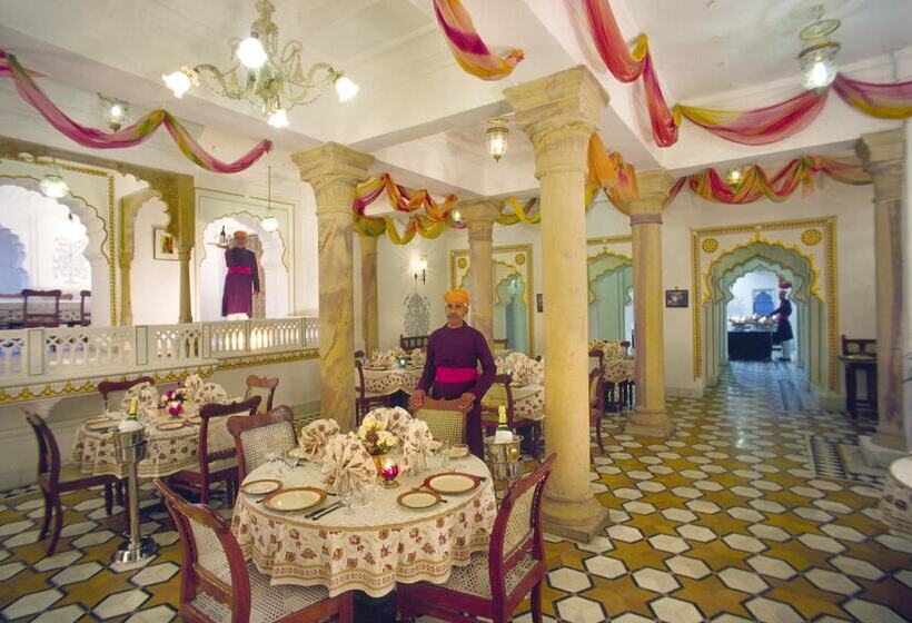 فندق Deogarh Mahal