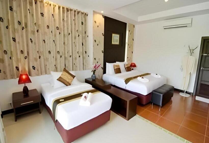 בית מלון כפרי Nattha Waree Hot Spring Resort And Spa