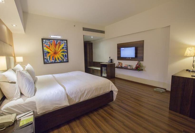 Отель Regenta Central Harimangla