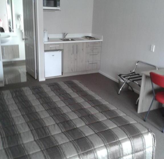 فندق على الطريق Carramar Motor Inn