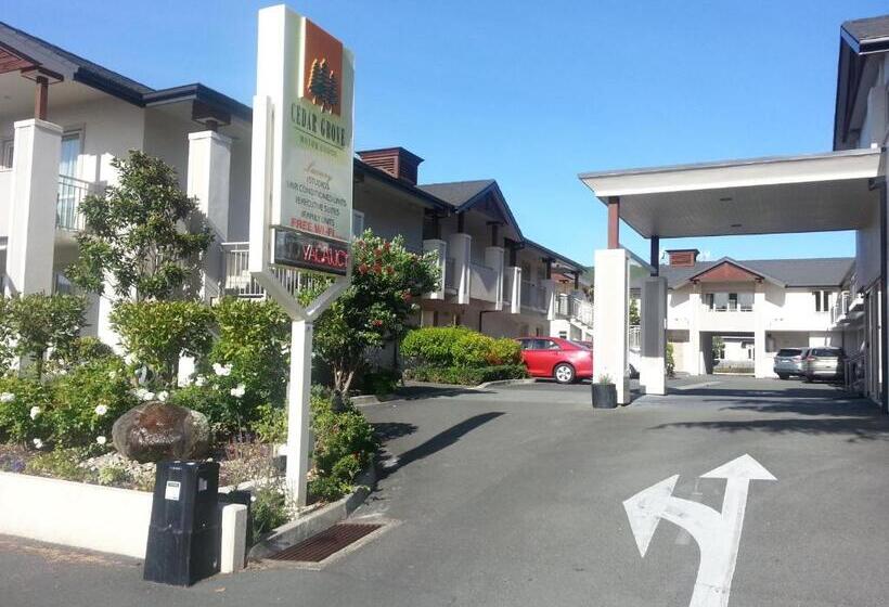 مُتل Cedar Grove Motor Lodge