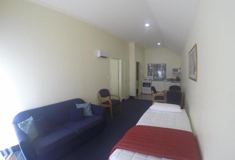 فندق على الطريق The Peaks Motor Inn
