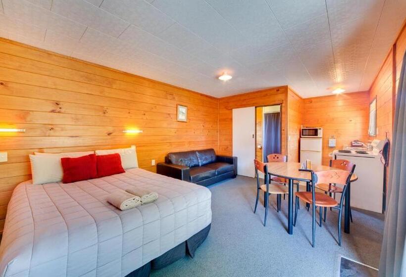 فندق على الطريق Wellington Top 10 Holiday Park
