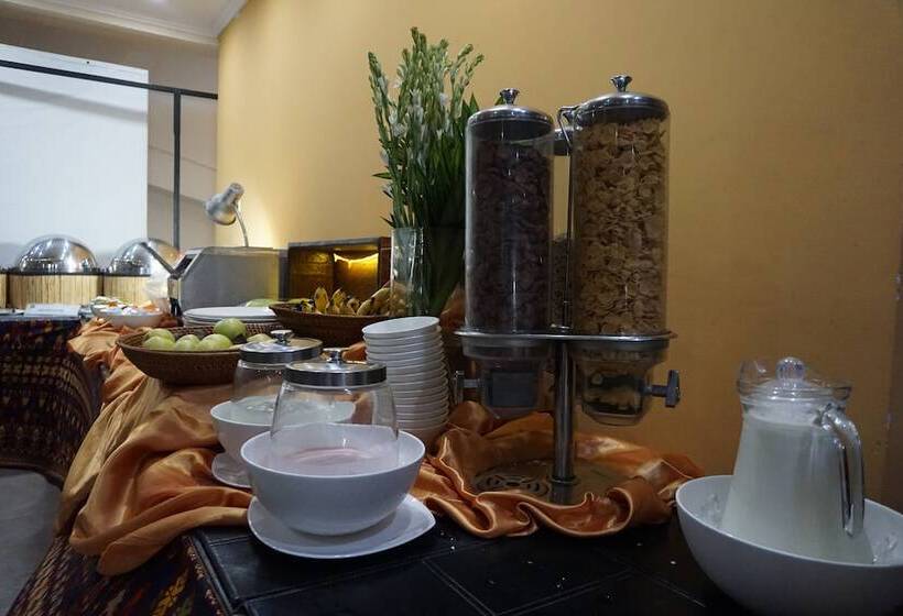 Peninsula Bay Resort