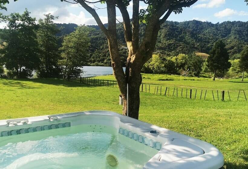 بنسيون Hakarimata Lodge   Riverside Sanctuary