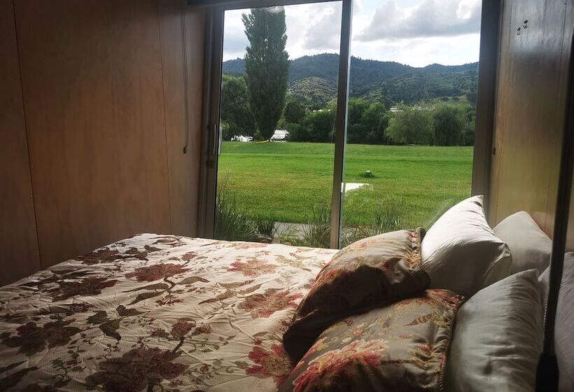 بنسيون Hakarimata Lodge   Riverside Sanctuary