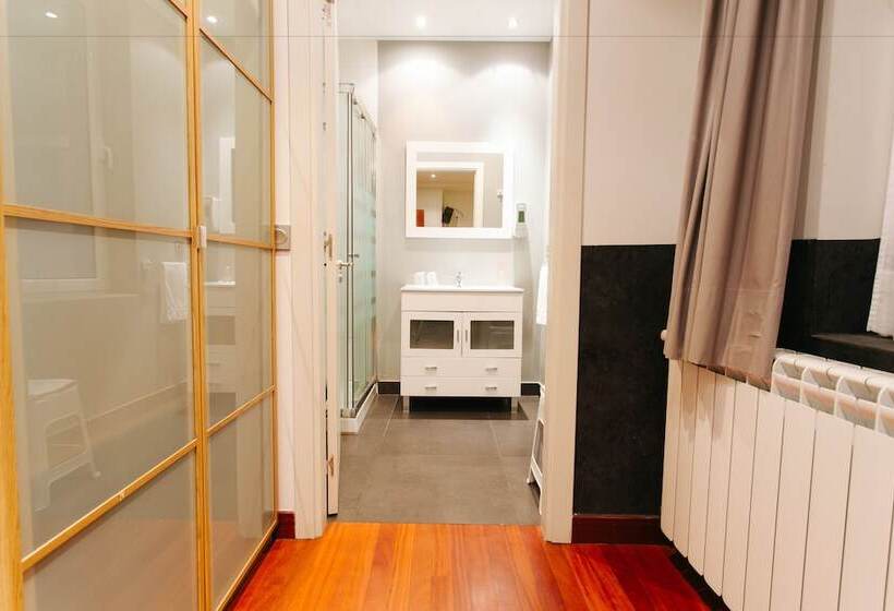 پانسیون Hostal San Sebastian Centro