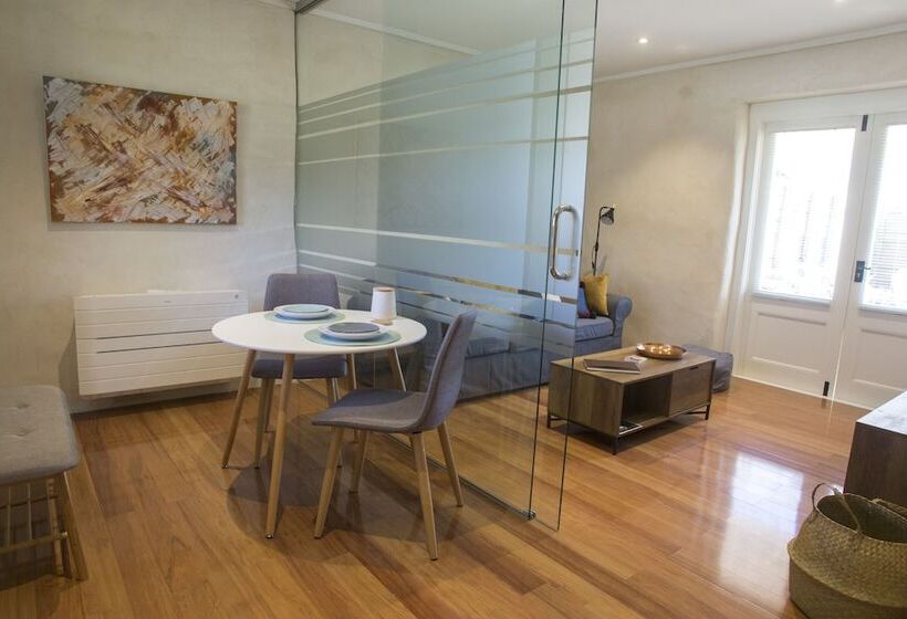 پانسیون Woodstock Suite