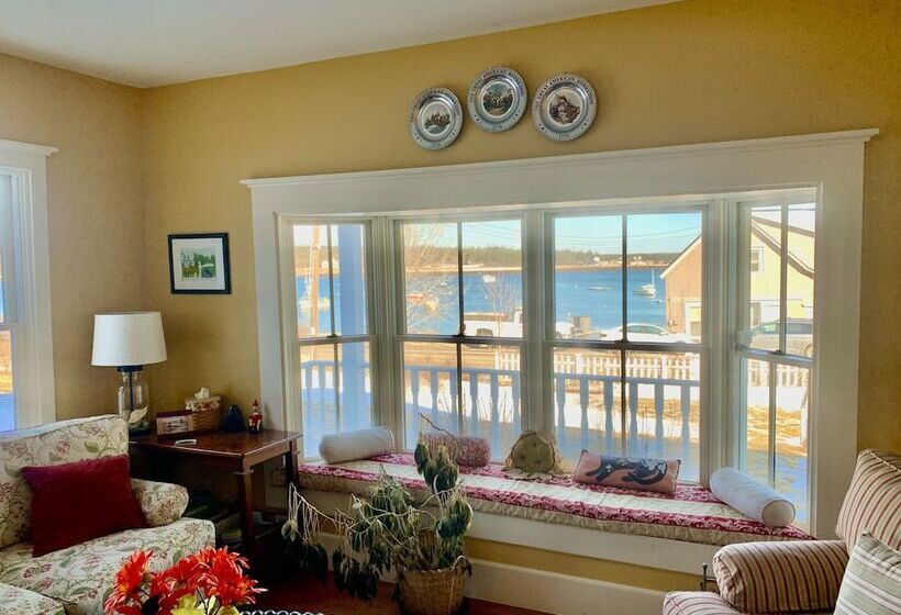 مبيت وإفطار Elsa S Inn On The Harbor