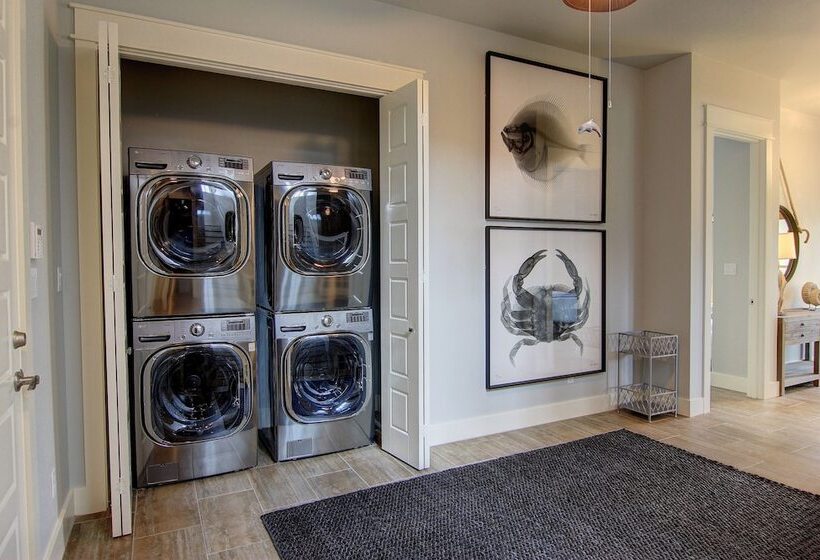 Coastal Charm 258 Hi