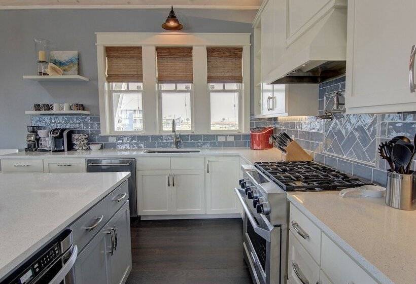 Coastal Charm 258 Hi