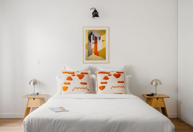 Edgar Suites Châtillon