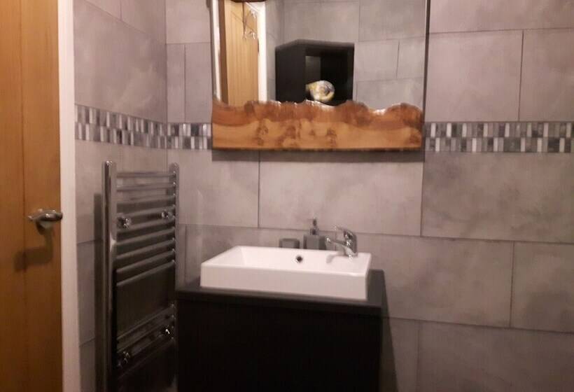 Ever Wanted To Go Off Grid,then This Is For You