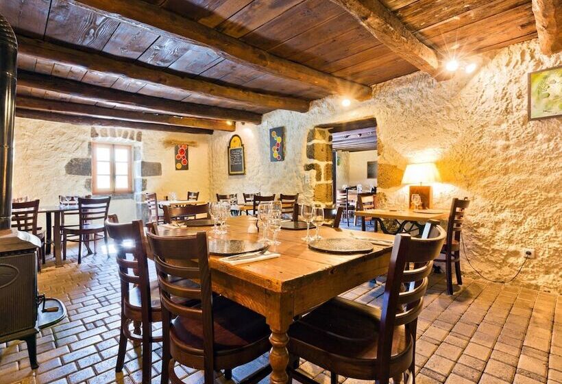 여관 Auberge De La Moreno