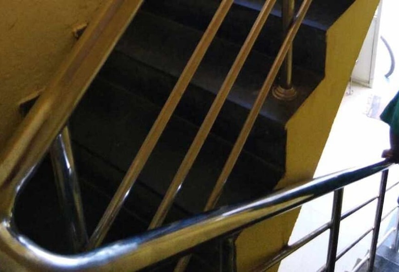 هتل Goroomgo Sanjay Guest Rooms Chennai