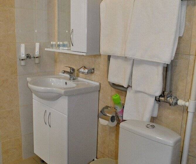 בית מלון כפרי Health Resort Krutushka