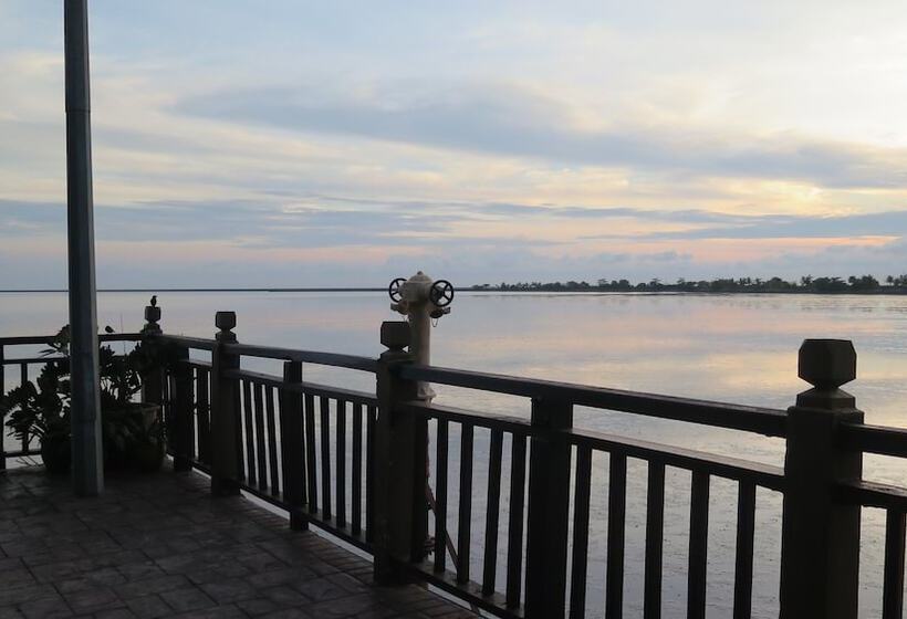 هتل Langkawi Lagoon Resort Water Chalet
