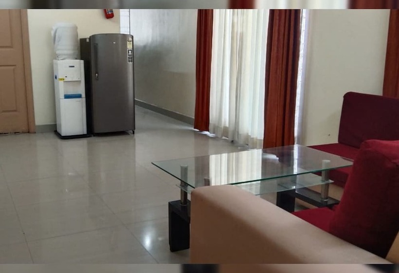 هتل The Altruist Business Stays