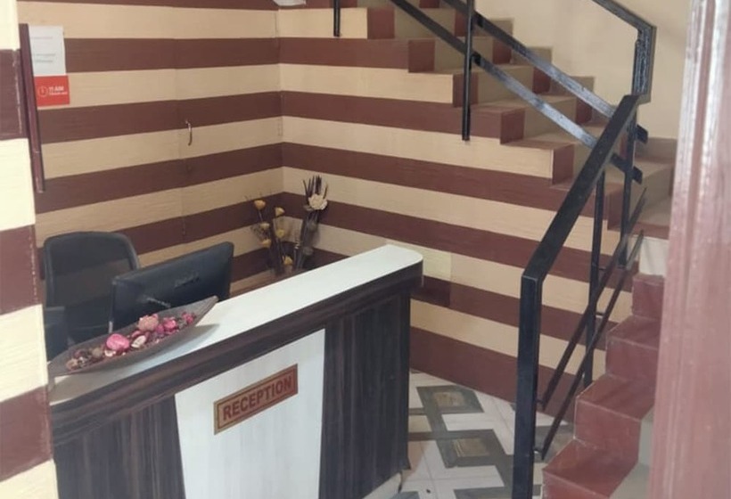 هتل The Altruist Business Stays