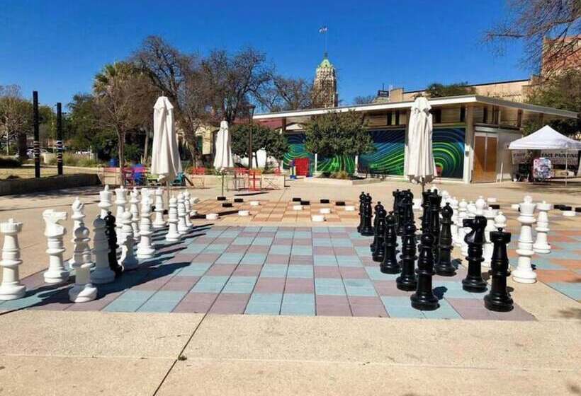 Magnificent 4br Near Famous Riverwalk And Downtown