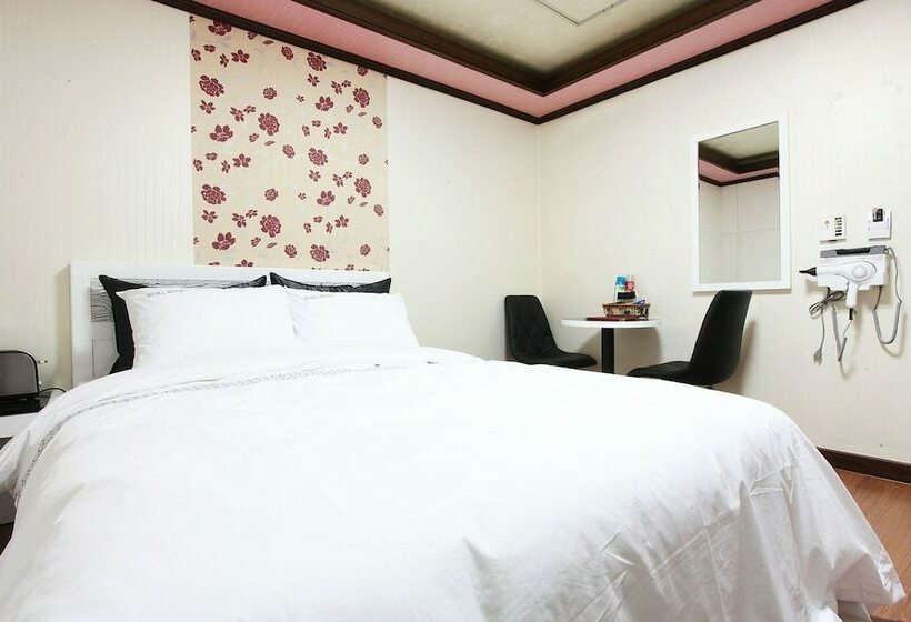 מוטל Yeonsinnae Ssoll