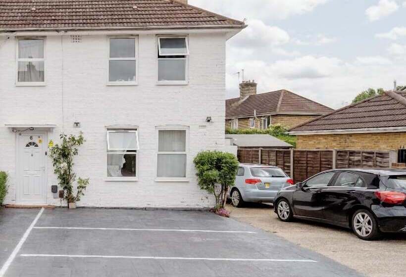 پانسیون North Avenue Guest House Ltd, Heathrow Airport Free Parking